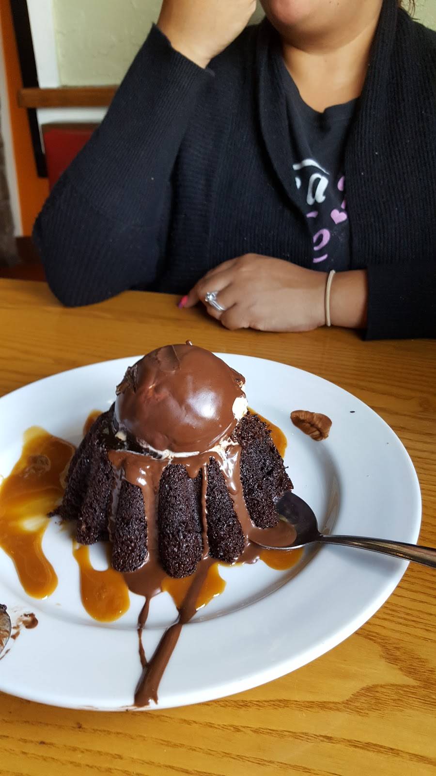 Chilis Grill & Bar | meal takeaway | 13050 Northwest Fwy, Houston, TX 77040, USA | 7136903800 OR +1 713-690-3800