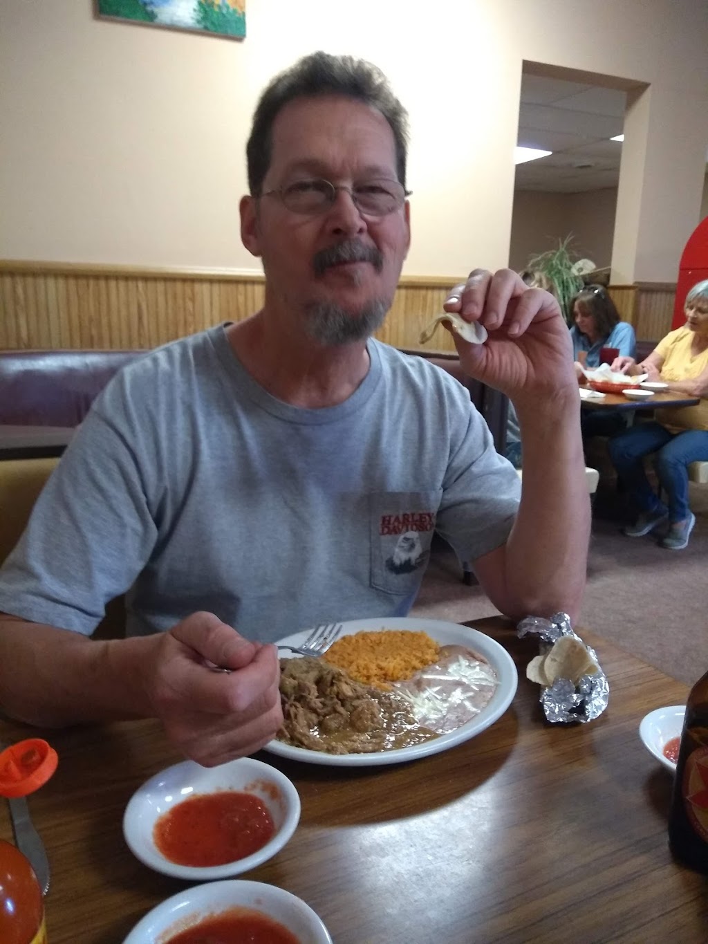 Yopos mexican restaurant | restaurant | 119 S 1st St, Osborne, KS 67473, USA | 7853465880 OR +1 785-346-5880