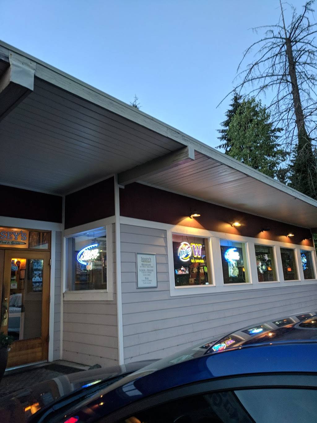 Jersey's Great Food & Spirits Restaurant 1306 N 175th St, Shoreline