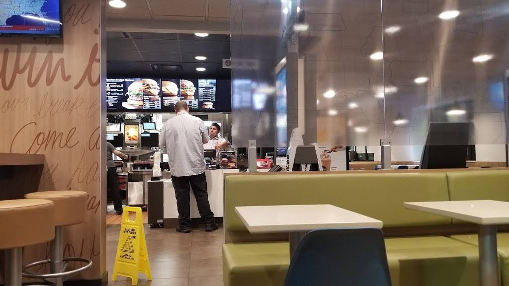McDonalds | cafe | 300 N 193rd E Ave, Catoosa, OK 74015, USA | 9182667892 OR +1 918-266-7892