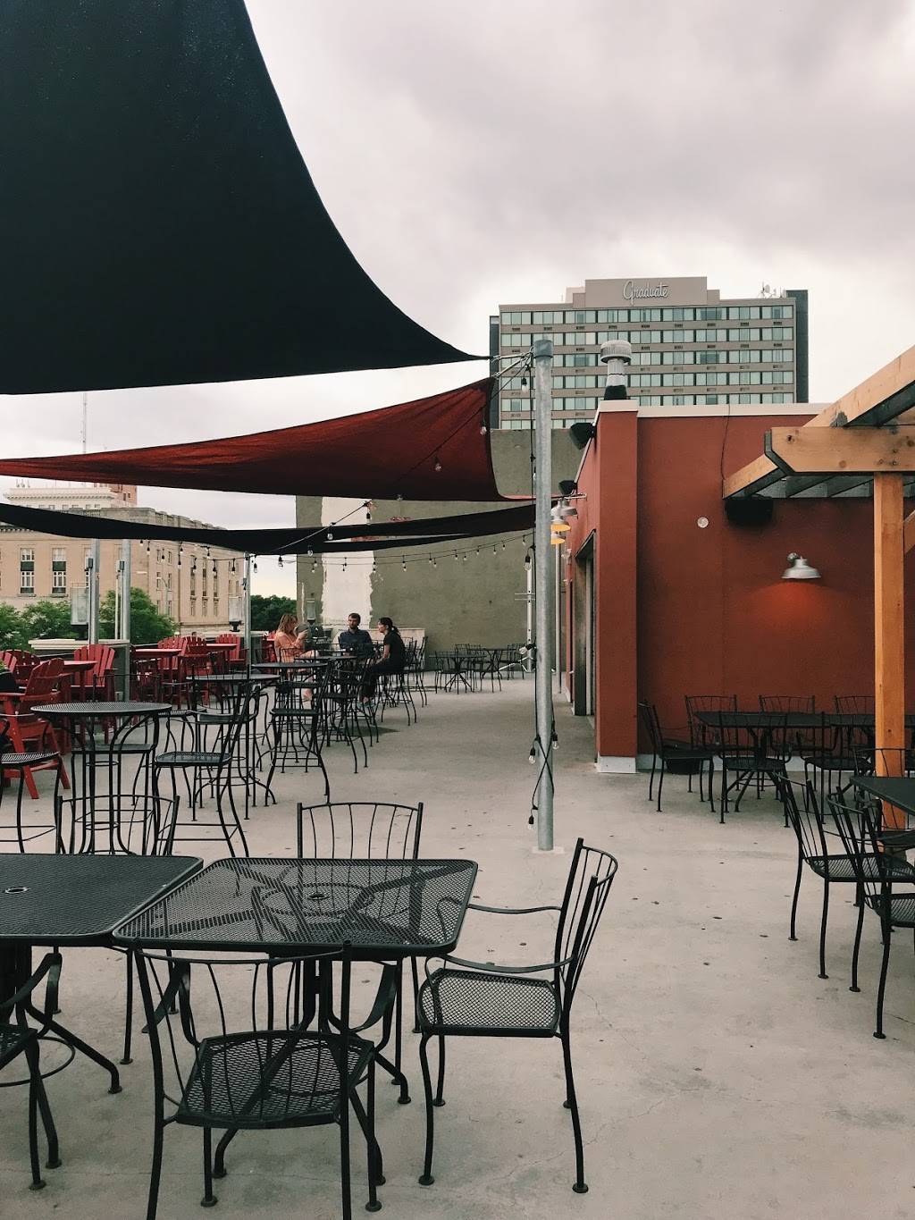 Barrys The Nebraska Bar | restaurant | 235 N 9th St, Lincoln, NE 68508, USA | 4024766511 OR +1 402-476-6511