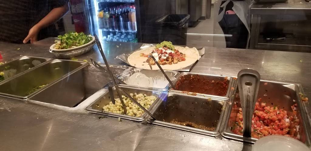Chipotle Mexican Grill | restaurant | 260 E 161st St, Bronx, NY 10451, USA | 7186655238 OR +1 718-665-5238