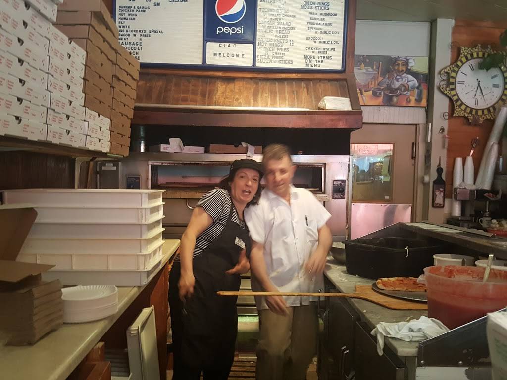 Joe & Lorenzos | meal takeaway | 213 Main Ave, Hawley, PA 18428, USA | 5702266432 OR +1 570-226-6432