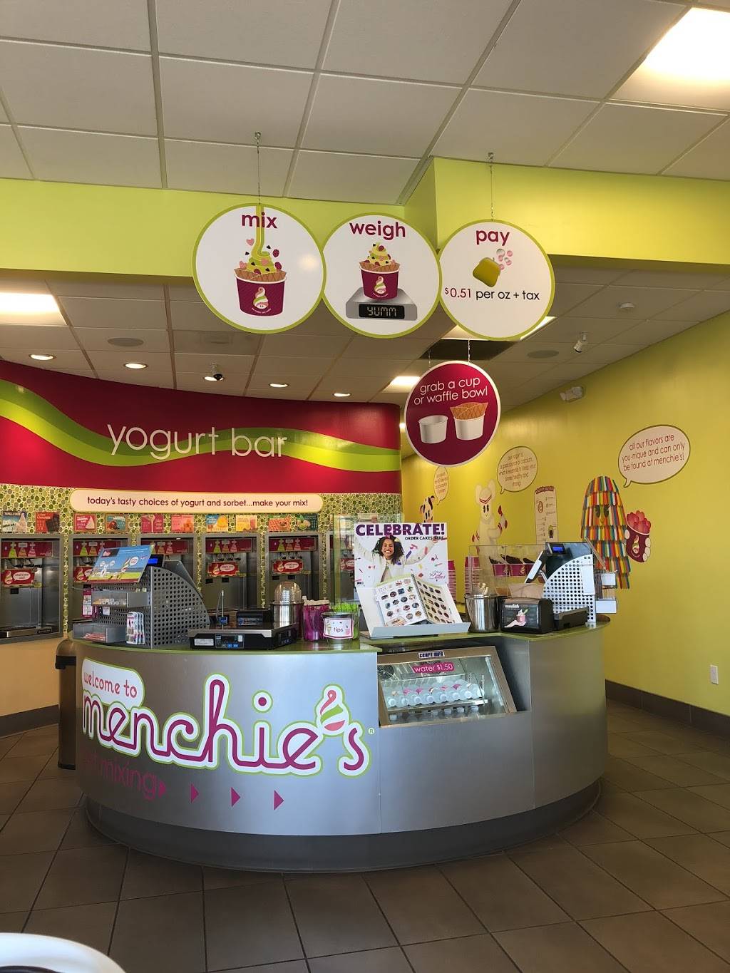 Menchies Frozen Yogurt | bakery | 8046 La Mesa Blvd, La Mesa, CA 91942, USA | 6197246633 OR +1 619-724-6633