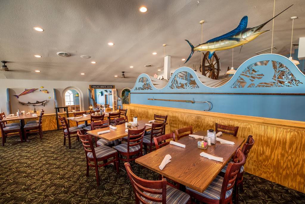 Mako's Beach Grille + Bar - Restaurant | 1630 N Croatan Hwy, Kill Devil ...