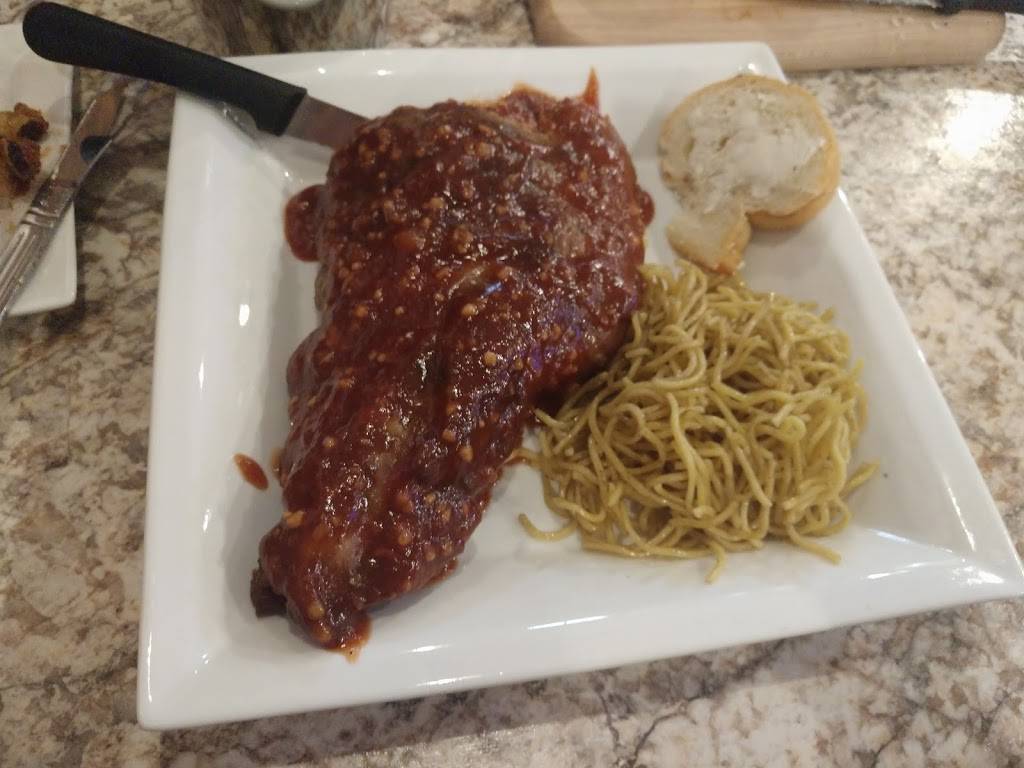 The Woodhouse | restaurant | 13706 Fairview Dr, Grabill, IN 46741, USA | 2604439670 OR +1 260-443-9670