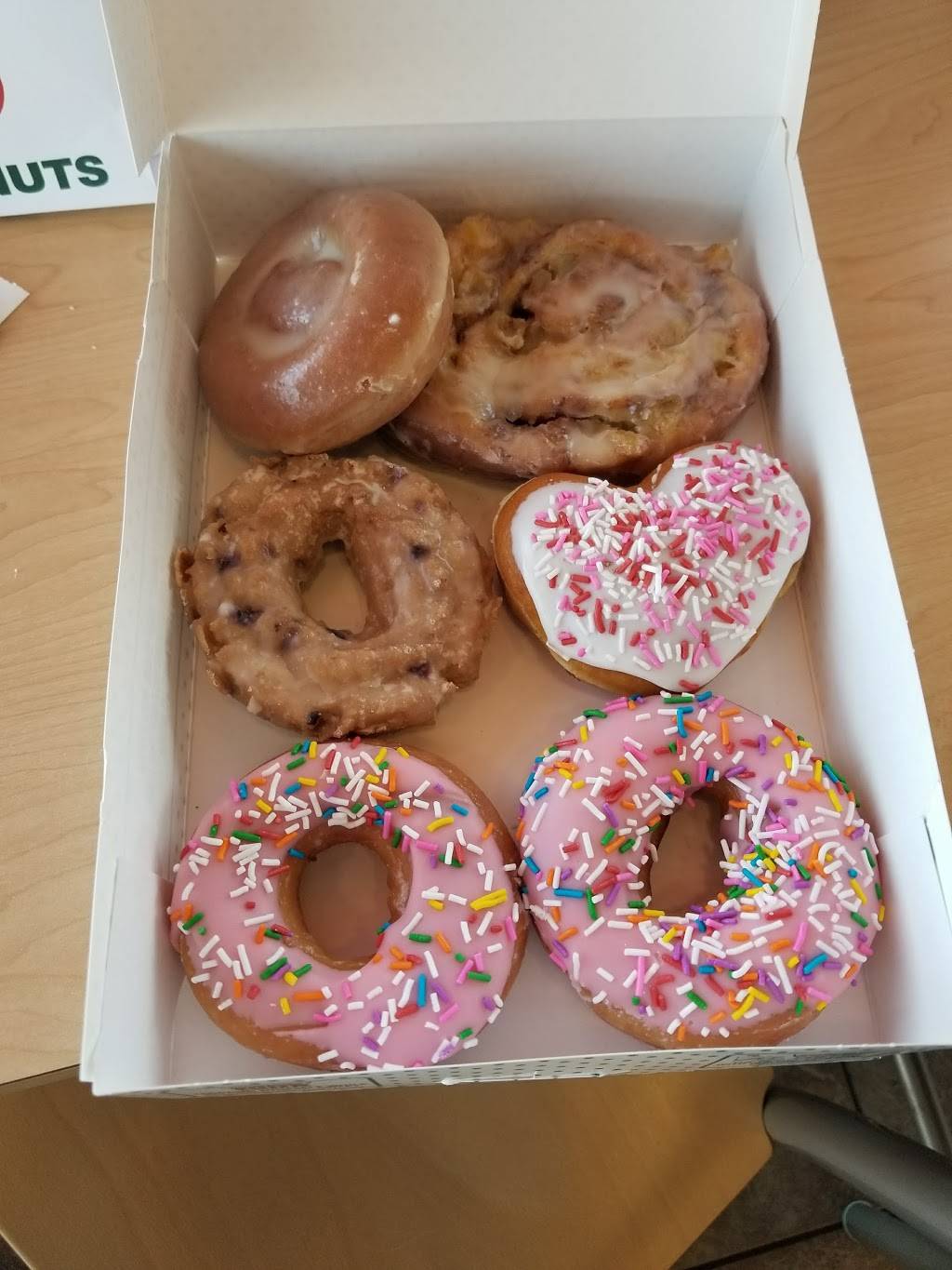 Krispy Kreme | bakery | 5020 Buckeystown Pike, Frederick, MD 21704, USA | 2408155271 OR +1 240-815-5271