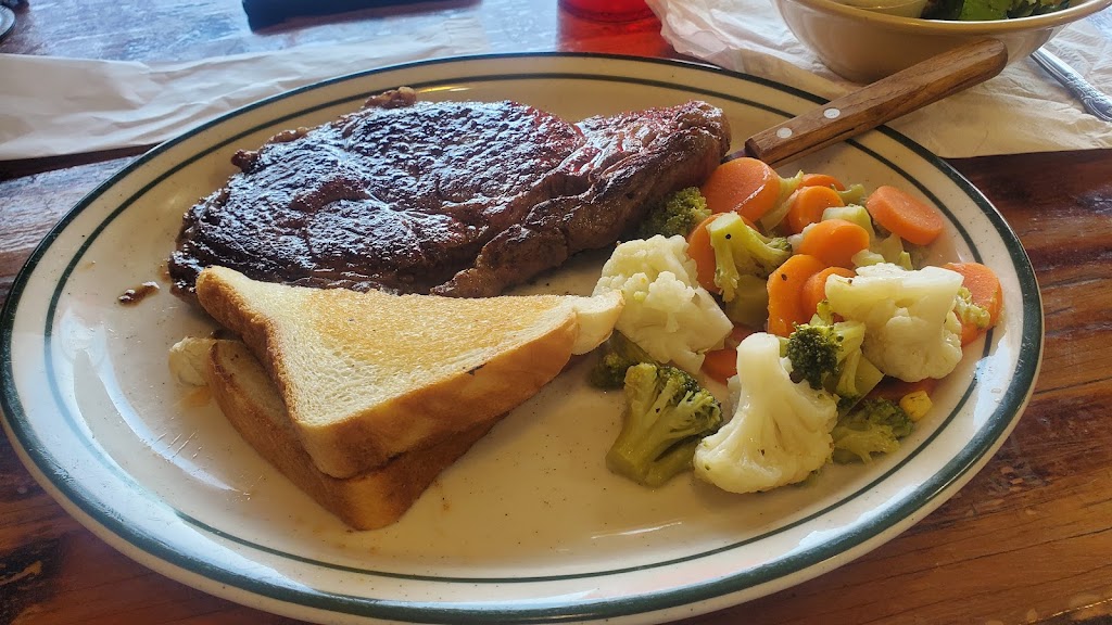 Amigos Steakhouse | restaurant | 2207 US-83, Carrizo Springs, TX 78834, USA | 8308763778 OR +1 830-876-3778