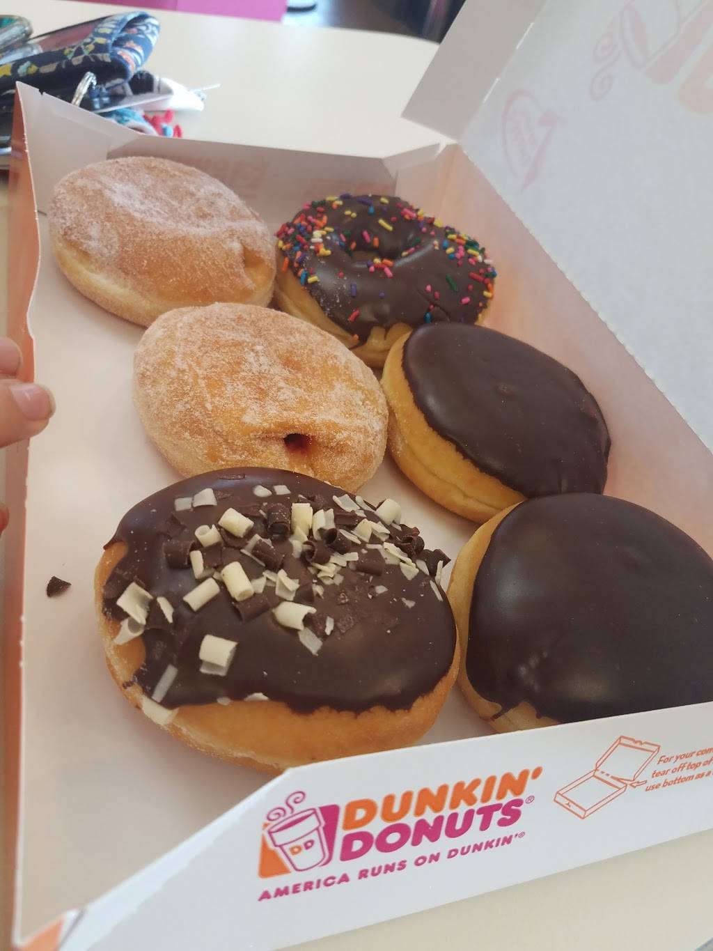Dunkin | bakery | 433A Western Blvd, Jacksonville, NC 28546, USA | 9109395257 OR +1 910-939-5257