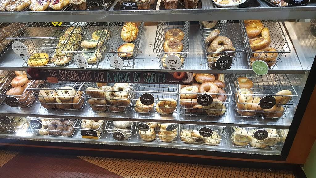 Einstein Bros. Bagels | bakery | 9795 Glades Rd, Boca Raton, FL 33434, USA | 5614770667 OR +1 561-477-0667