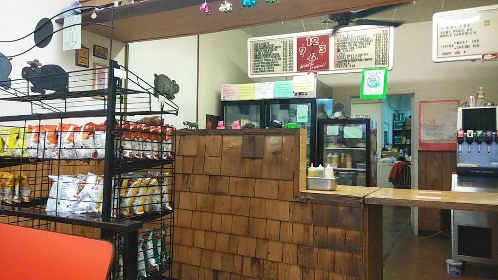 Hungry Hippo Sub Shop | meal takeaway | 112 N Commerce St, Gainesville, TX 76240, USA | 9406650025 OR +1 940-665-0025
