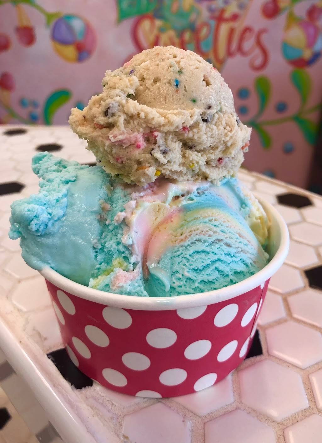 Sweeties on the Beach | cafe | 8090 Sorrento Ln, Naples, FL 34114, USA | 2393085903 OR +1 239-308-5903