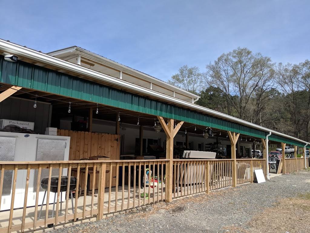 Scallywag's Bar & Grill 700 Lake Forest Dr, New London, NC 28127, USA