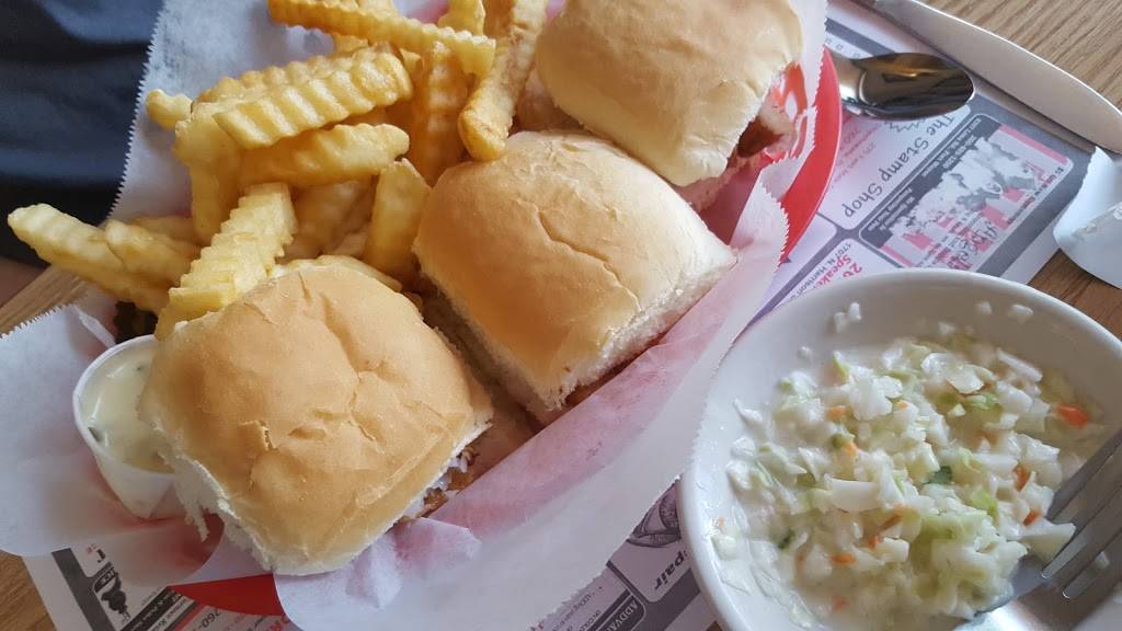 Big Eyed Fish | restaurant | 1502 N Wells St, Fort Wayne, IN 46808, USA | 2604203474 OR +1 260-420-3474