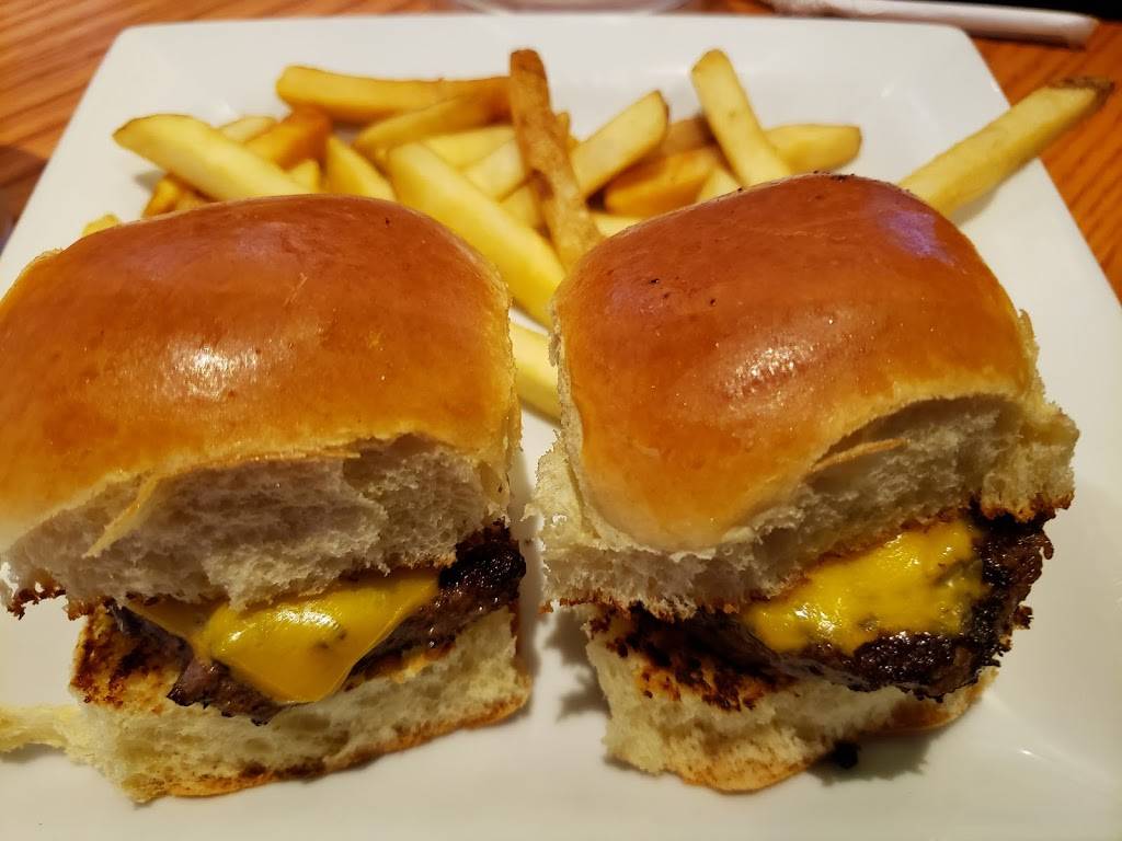 Chilis Grill & Bar | meal takeaway | 8665 Memorial Blvd, Port Arthur, TX 77640, USA | 4097273675 OR +1 409-727-3675