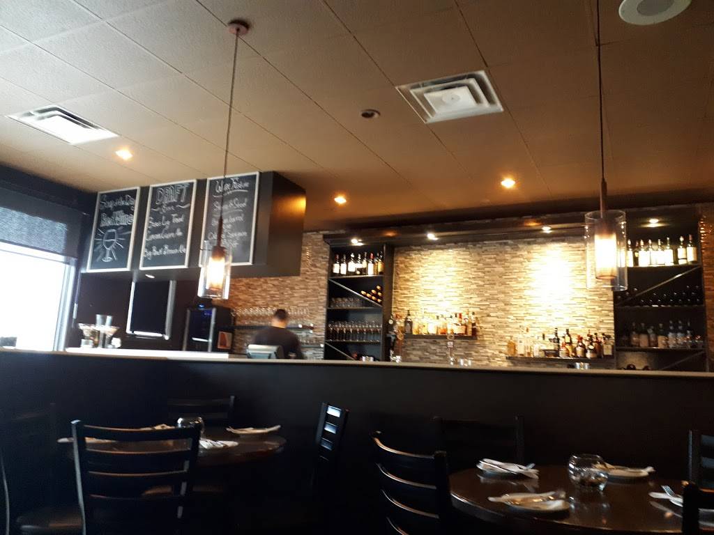 Lilly's Italian Eatery | 223 King St, Midland, ON L4R 3M1, Canada