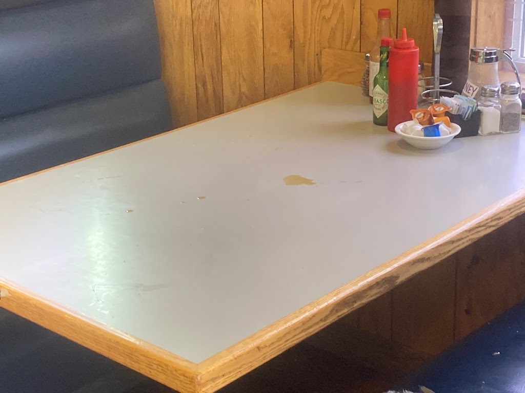 Uncle Randys Cafe | restaurant | 29 W First St, Coquille, OR 97423, USA | 5413965277 OR +1 541-396-5277