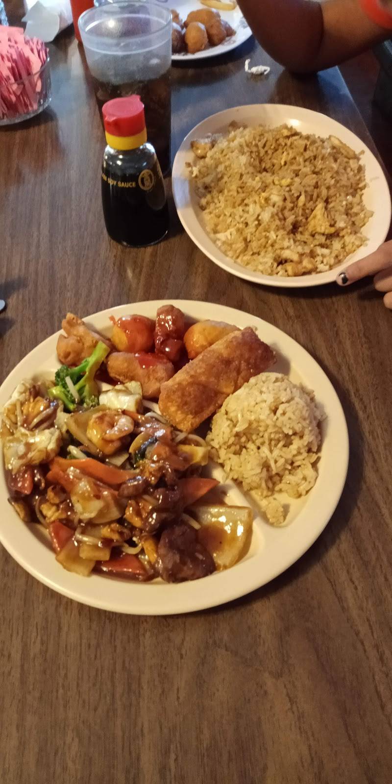 Golden Wu | restaurant | 711 W Caddo St, Cleveland, OK 74020, USA | 9183589299 OR +1 918-358-9299