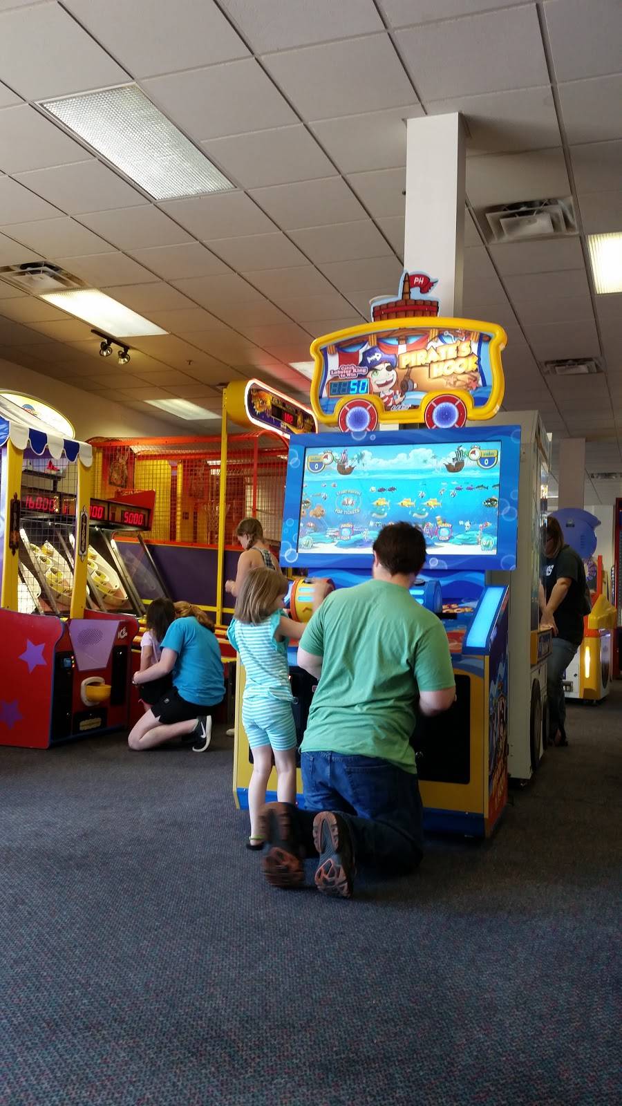 Chuck E. Cheese - Restaurant | 101 N Rangeline Rd, Joplin, MO 64801, USA