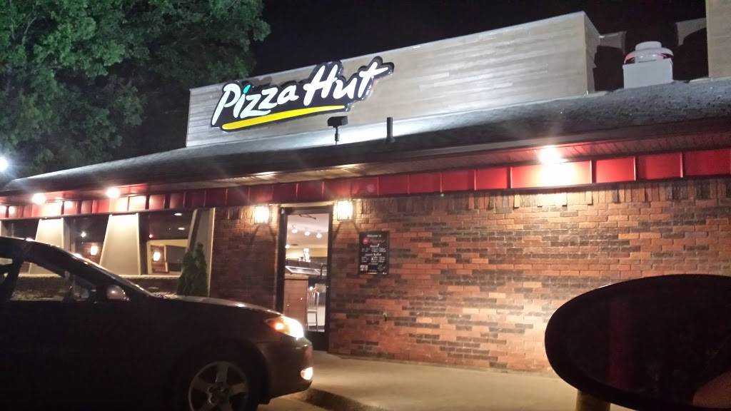 Pizza Hut | meal takeaway | 312 N Main St, Jamestown, TN 38556, USA | 9318798053 OR +1 931-879-8053