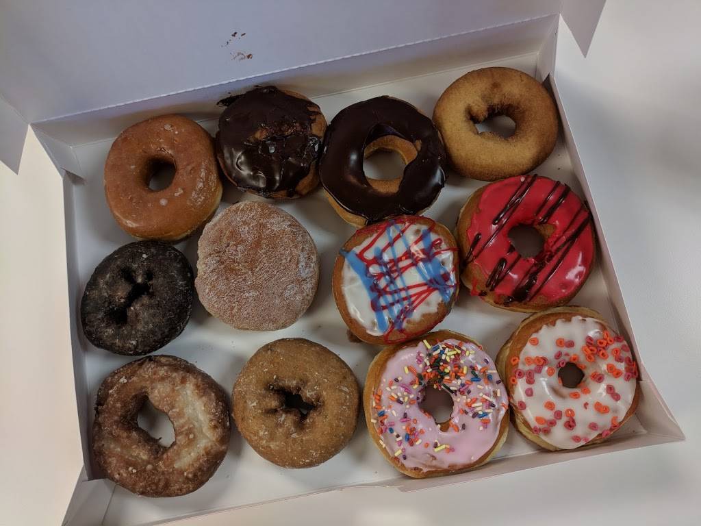 Dunkin | bakery | 2827 N Druid Hills Rd NE, Atlanta, GA 30329, USA | 4046349785 OR +1 404-634-9785