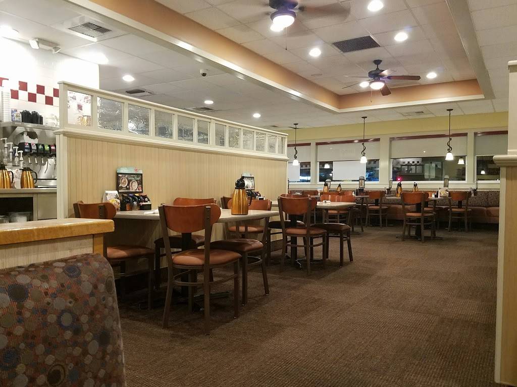 IHOP - Restaurant | 1807 E 17th Ave, Hutchinson, KS 67501, USA