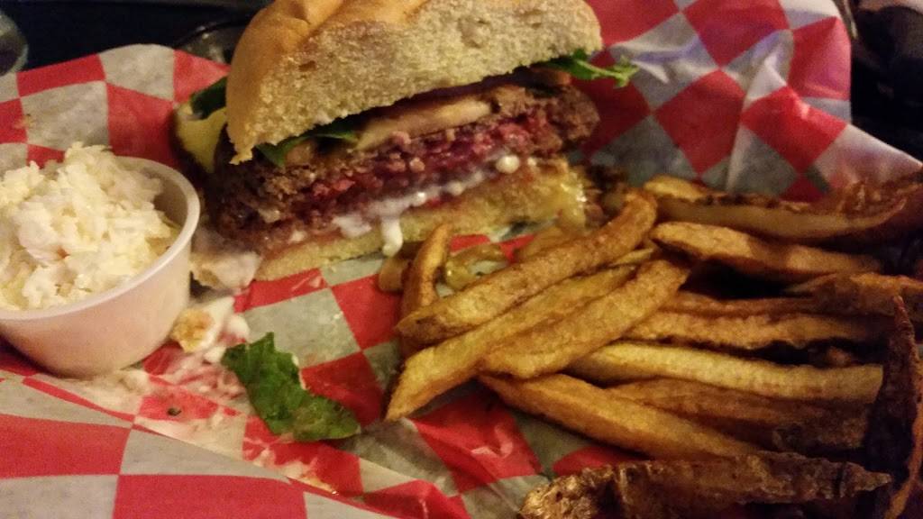 Lombardis Brookside Inn | restaurant | 593 Main St, Tobyhanna, PA 18466, USA | 5708944966 OR +1 570-894-4966