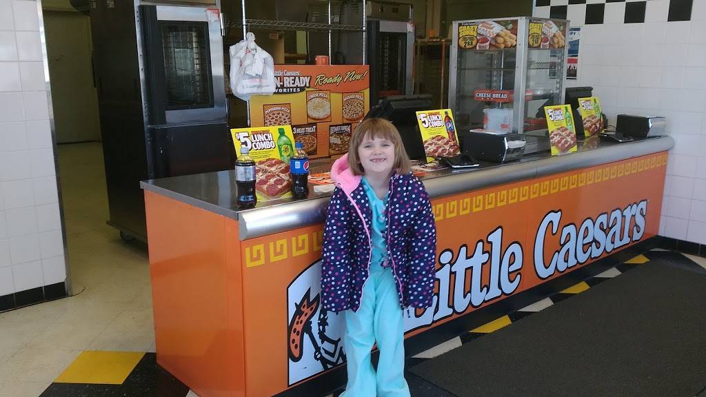 Little Caesars Pizza | meal takeaway | 102 S Gateway Ave, Rockwood, TN 37854, USA | 8652458362 OR +1 865-245-8362