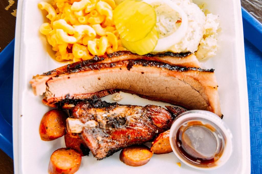 The ReaL Pit BBQ | restaurant | 14645 River Rd, Canyon Lake, TX 78133, USA | 8309642619 OR +1 830-964-2619