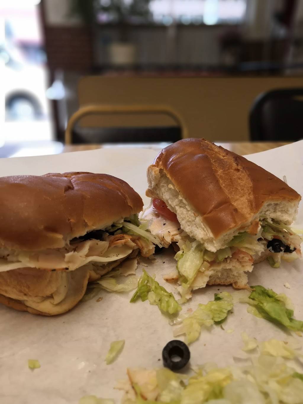 Hungry Hippo Sub Shop | meal takeaway | 112 N Commerce St, Gainesville, TX 76240, USA | 9406650025 OR +1 940-665-0025