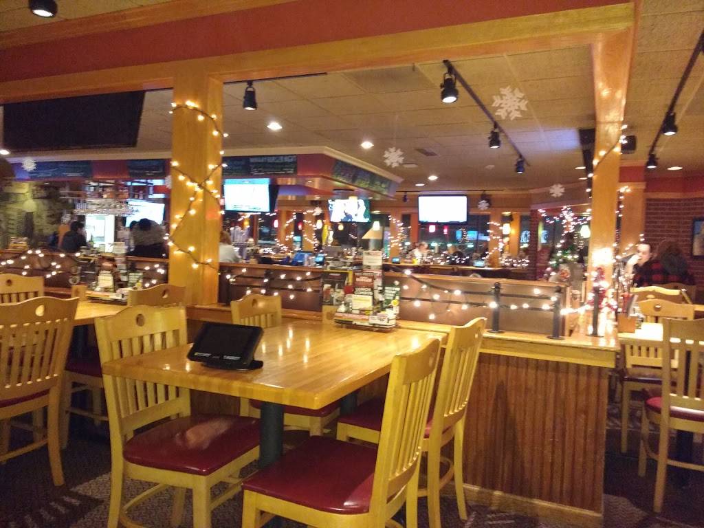 Applebees Grill + Bar | restaurant | 900 Hansen Rd, Green Bay, WI 54304, USA | 9204969095 OR +1 920-496-9095