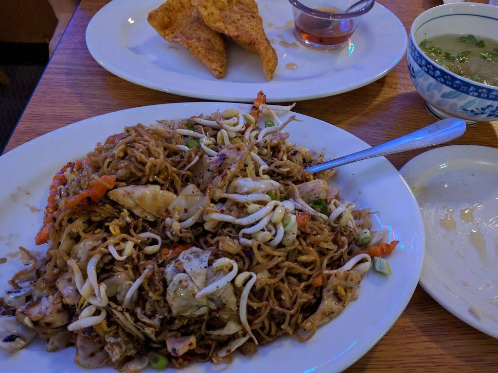 Yummy Thai Restaurant | restaurant | 2823 E State Blvd, Fort Wayne, IN 46805, USA | 2602209166 OR +1 260-220-9166