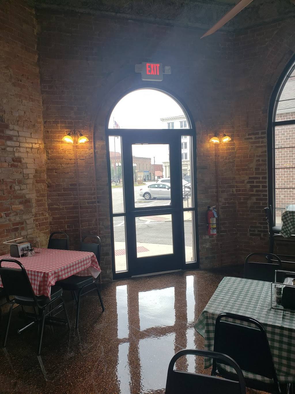 Tower Square Pizza | restaurant | 100-198 E Taylor St, Marion, IL 62959, USA | 6189977992 OR +1 618-997-7992