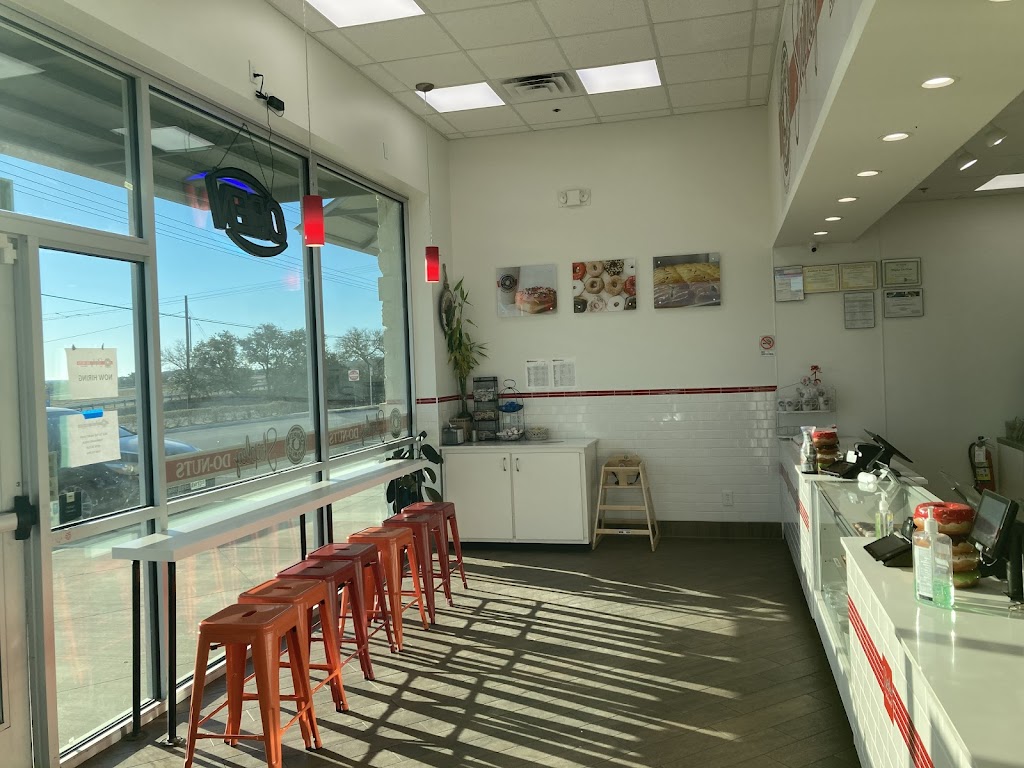 Shipley Do-Nuts | cafe | 326 Singing Oaks, Spring Branch, TX 78070, USA | 8304383700 OR +1 830-438-3700