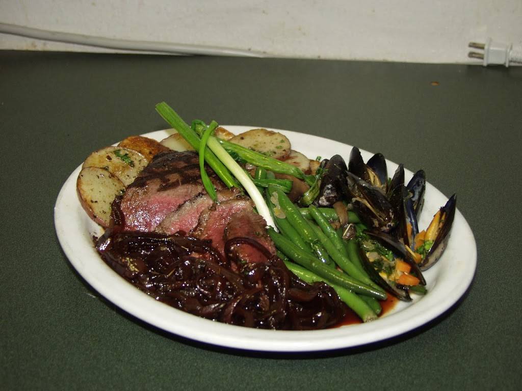Forest Hill Restaurant Steak House & Gift Shop | meal takeaway | 3016 E Van Buren, Eureka Springs, AR 72632, USA | 4792532422 OR +1 479-253-2422