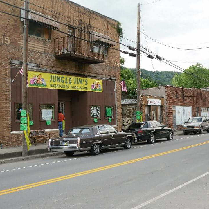 Jungle Jims Inflatables, LLC | bakery | 11477 Main St, Martin, KY 41649, USA | 6064227137 OR +1 606-422-7137
