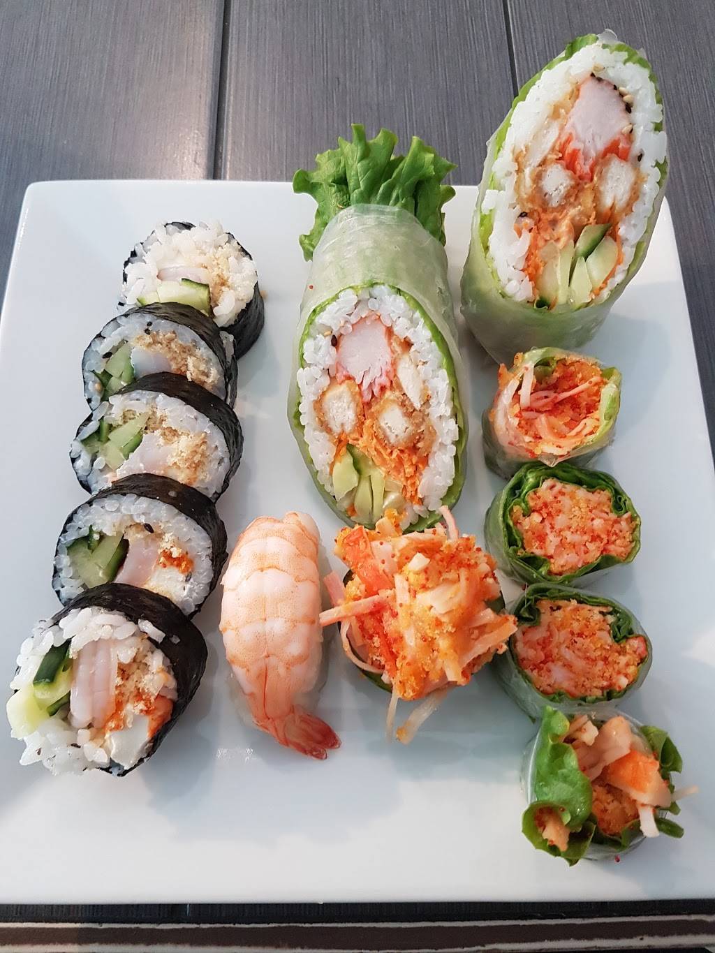 Sushi & Go | restaurant | 5333 Boulevard Laurier, Terrebonne, QC J7M 1W1, Canada | 4504170919 OR +1 450-417-0919