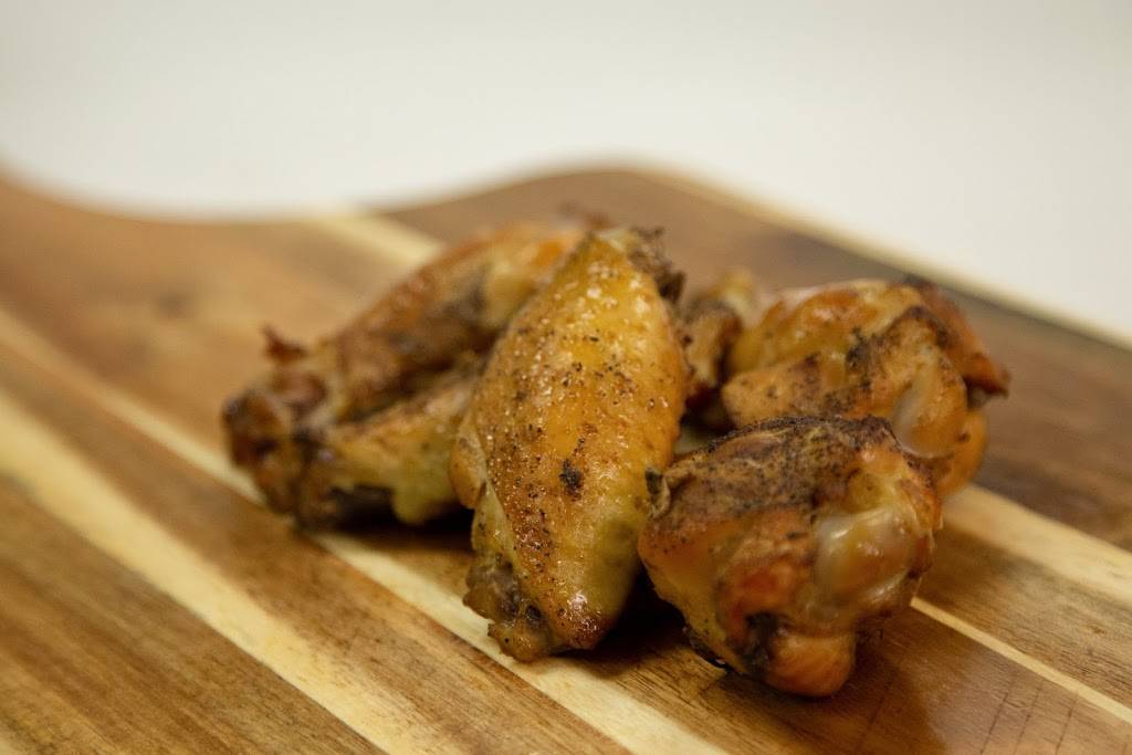 Betty Kayes Smokehouse | meal takeaway | 4668 Cascade Rd SE, Grand Rapids, MI 49546, USA | 6169490240 OR +1 616-949-0240
