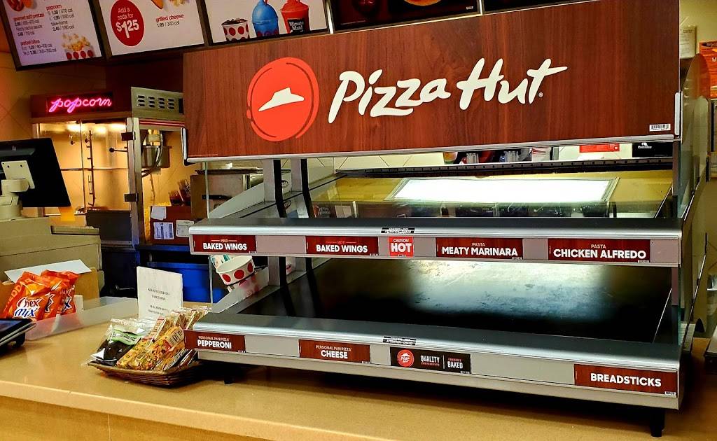 Pizza Hut Express Meal takeaway 811 Town, Village Dr, Waynesboro