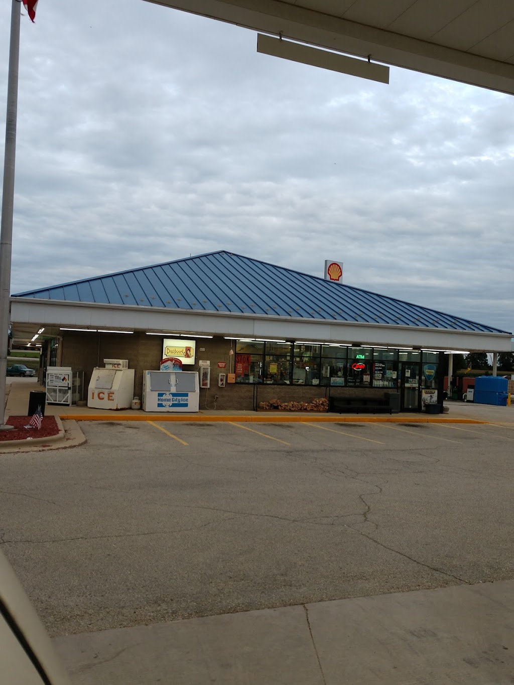 Shell | restaurant | 400 East Ave, Lomira, WI 53048, USA | 9202698104 OR +1 920-269-8104