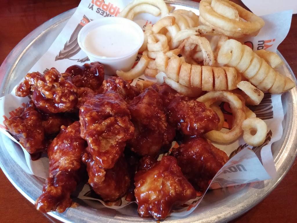 Hooters - Meal takeaway | 1211 Huguenot Rd, Midlothian, VA 23113, USA