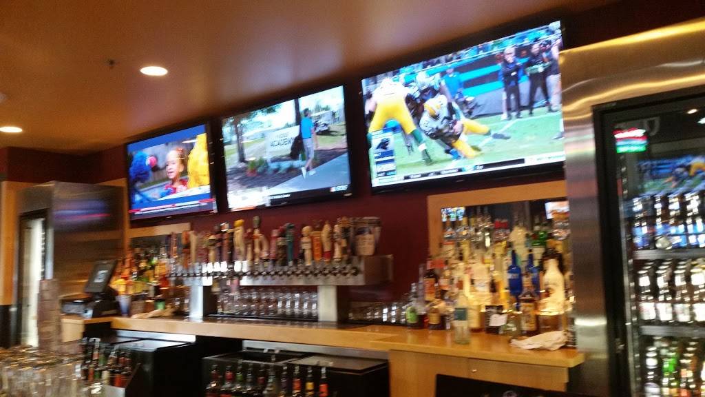 Buffalo Wild Wings | meal takeaway | 2080 Rte 66, Claremore, OK 74019, USA | 9188729453 OR +1 918-872-9453