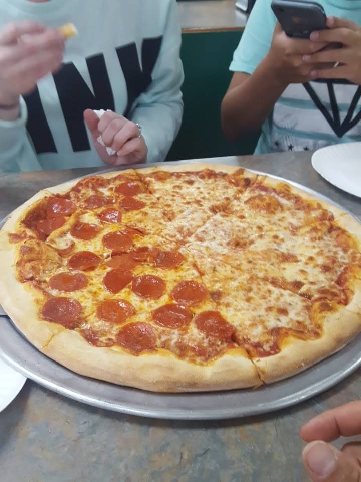 Agostinos Pizza and Restaurant | meal delivery | 65 Marrows Rd, Newark, DE 19713, USA | 3024560700 OR +1 302-456-0700