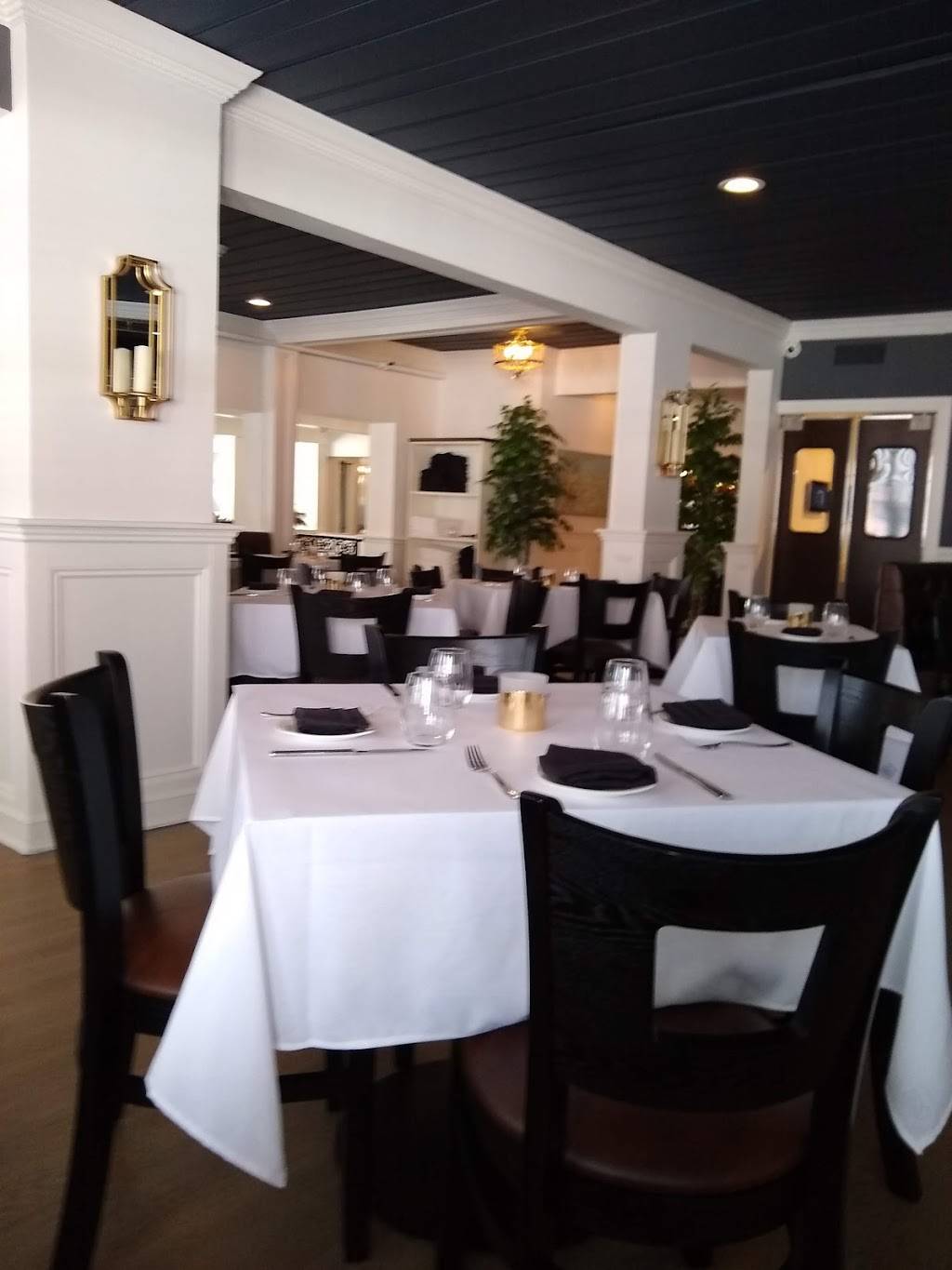 Alexandros Kitchen & Bar - Smithtown | restaurant | 65 E Main St, Smithtown, NY 11787, USA | 6319799700 OR +1 631-979-9700
