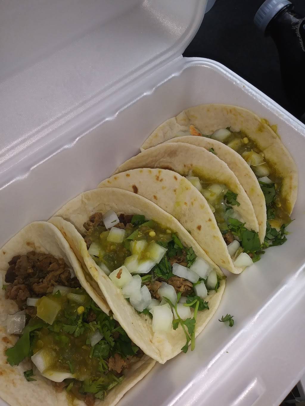 Go Loco Street Tacos & Burritos | restaurant | 2050 N Westmoreland Rd #110, Dallas, TX 75212, USA | 9729250776 OR +1 972-925-0776