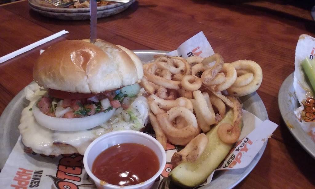 Hooters | 17105 W Bluemound Rd, Brookfield, WI 53005, USA