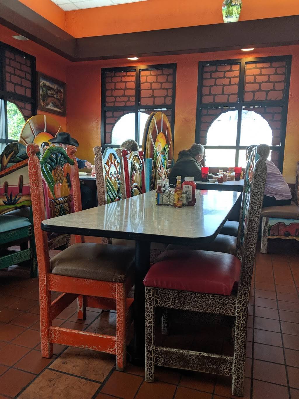 El Nopal | restaurant | 1100 E 9th St, Trenton, MO 64683, USA | 6603397040 OR +1 660-339-7040
