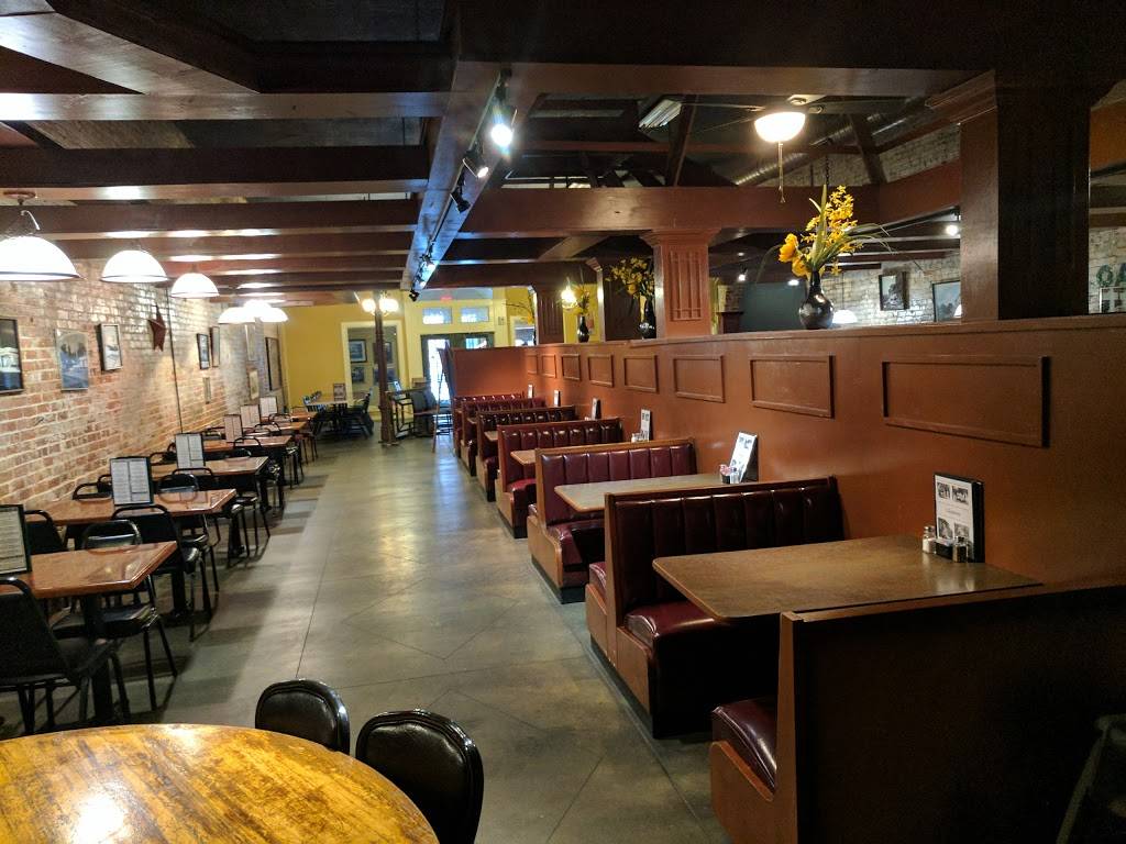 Carrs Steakhouse | restaurant | 213 W Broadway, Mayfield, KY 42066, USA | 2702471111 OR +1 270-247-1111