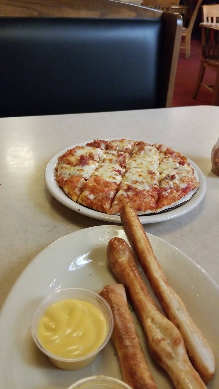Pizza King | restaurant | 321 W State Blvd, Fort Wayne, IN 46808, USA | 2604832163 OR +1 260-483-2163