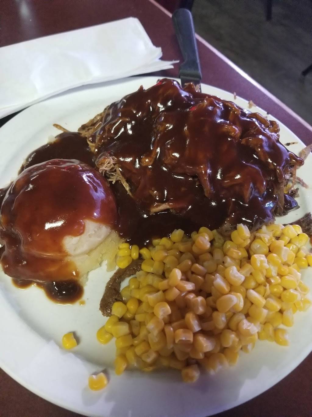 Trackside Bar | restaurant | 13901 Guildford St # H, Waverly, NE 68462, USA | 4027862500 OR +1 402-786-2500